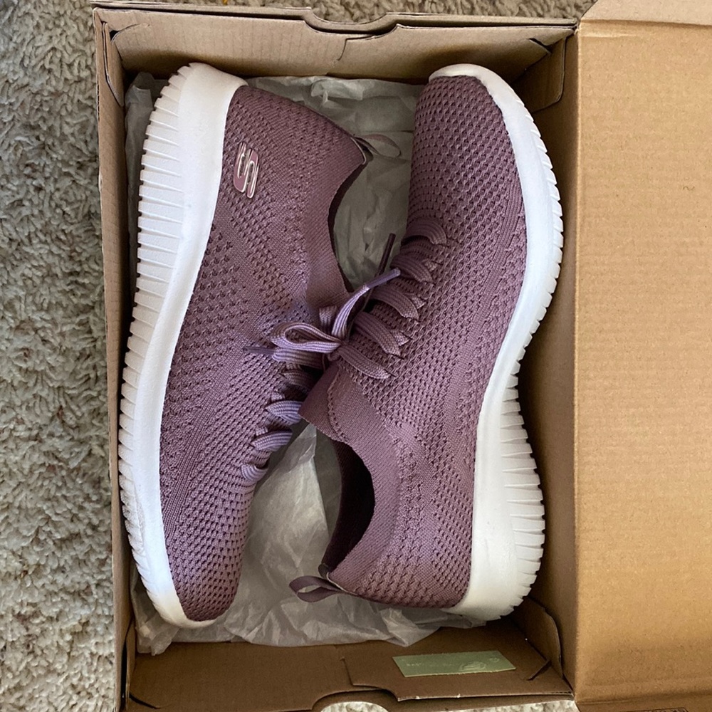Sketchers shoes